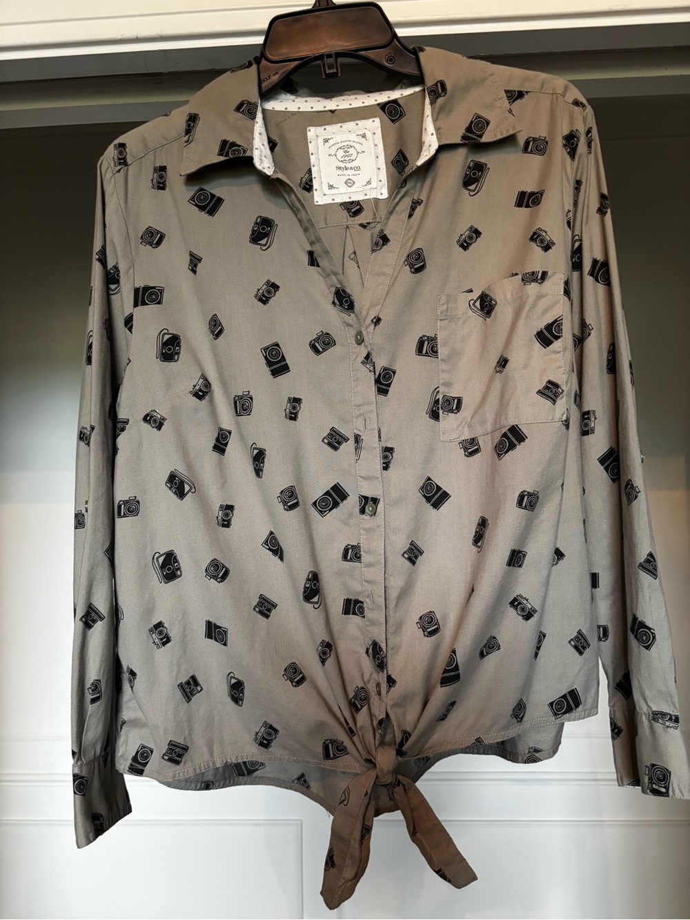 Style & Co. Petite Camera Print Tie-Front Blouse – Size PXL